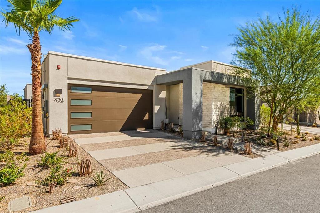 702 Fountain Dr Drive