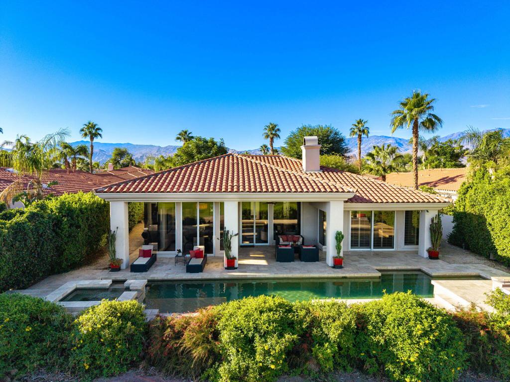 235 Loch Lomond Road