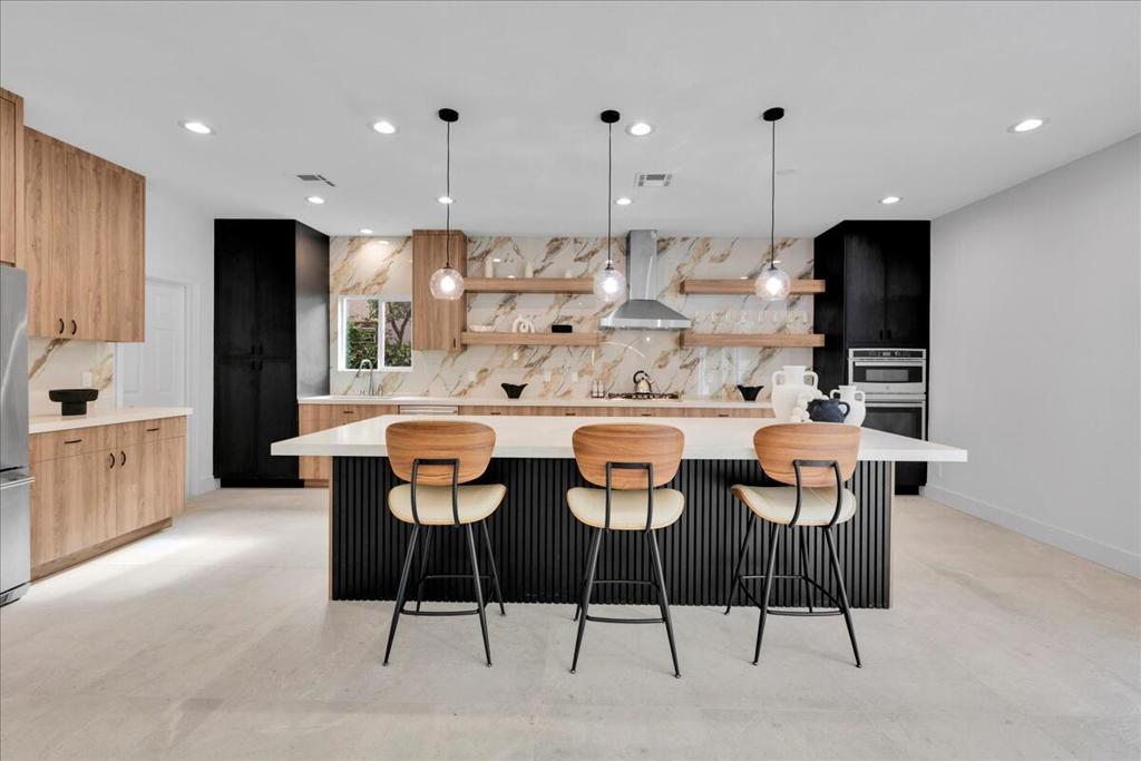 44243 Silver Canyon Lane
