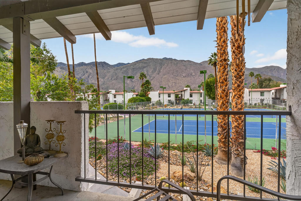 1050 Ramon Road
