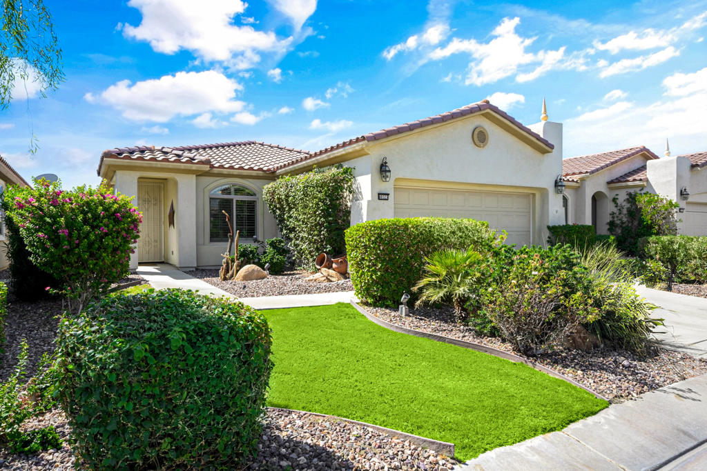 80323 Avenida Linda Vista