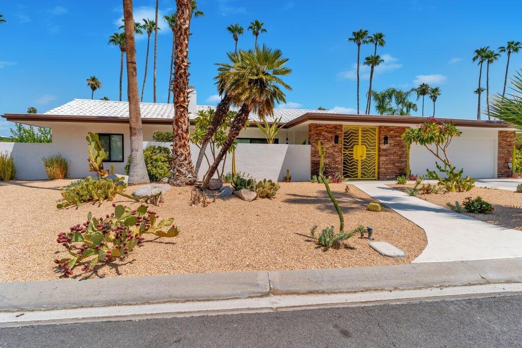 2598 Camino Real