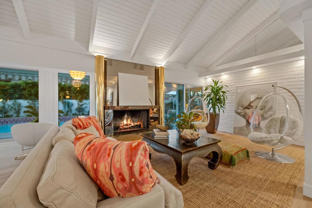 75493 Stardust Lane