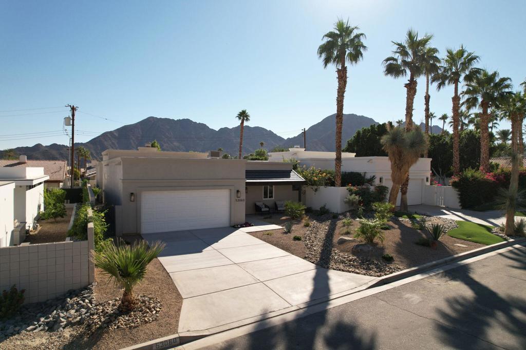53060 Avenida Juarez