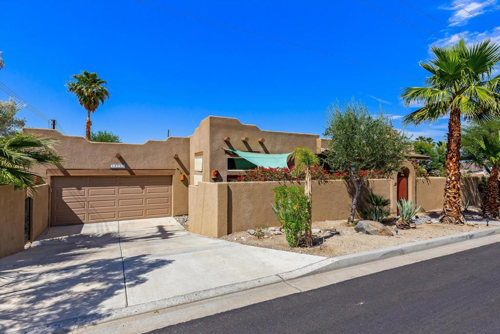 53745 Avenida Juarez