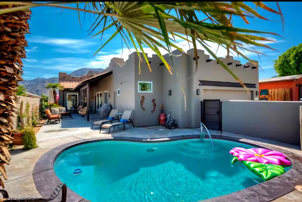 54840 Avenida Juarez
