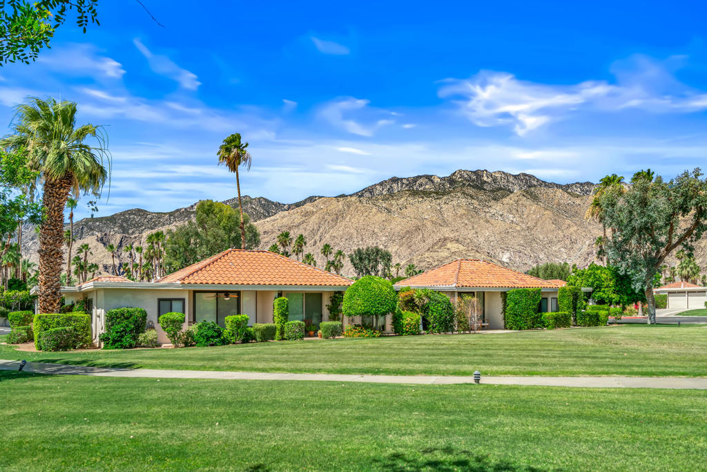 657 Palomar Circle