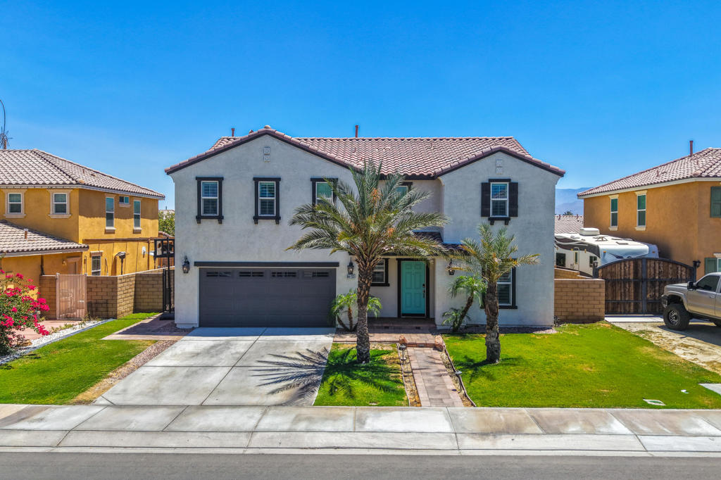 84133 La Jolla Avenue