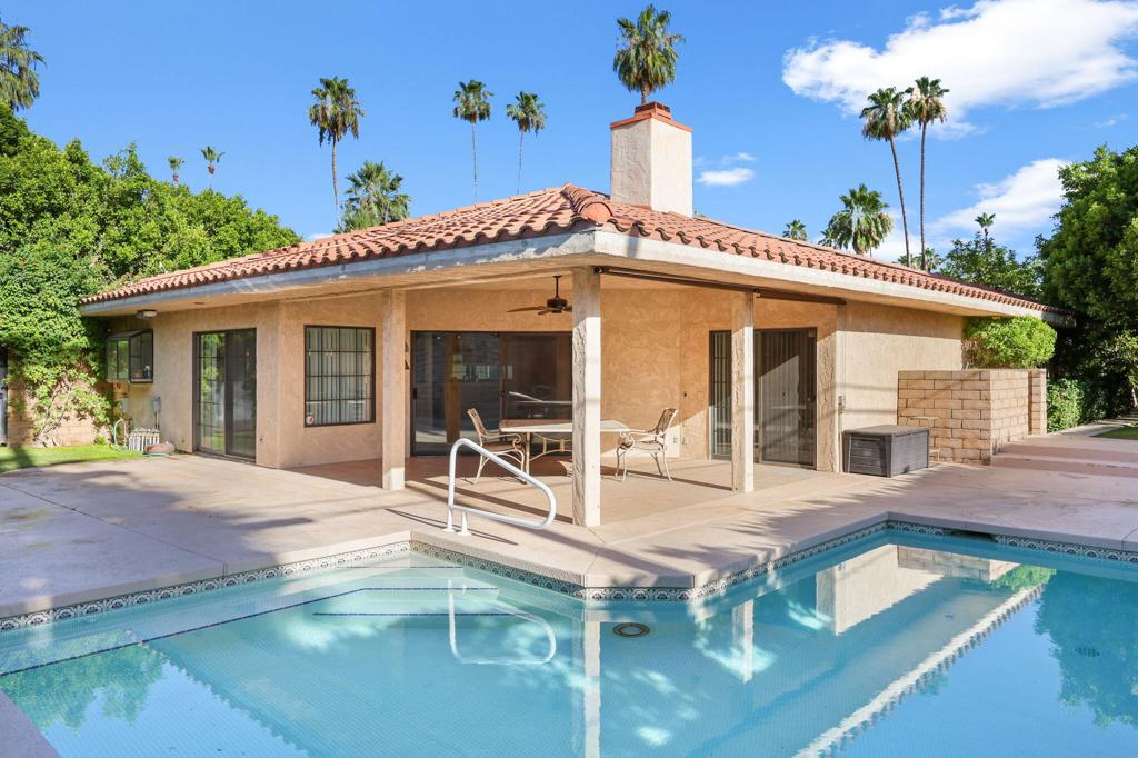 1033 Calle Rolph