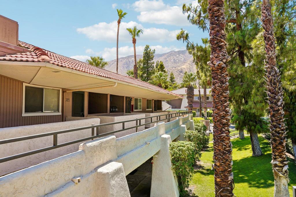 550 Villa Court