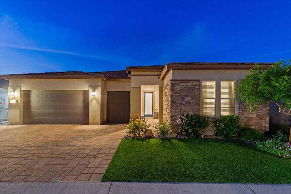 82430 Round Valley