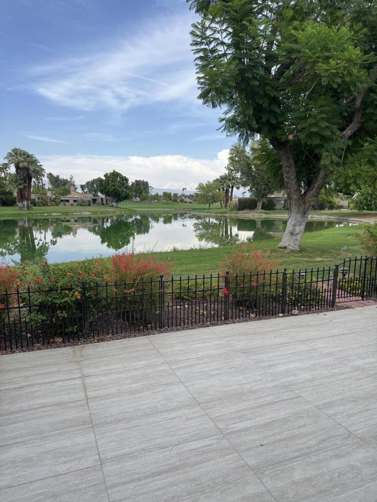 525 Desert West Drive
