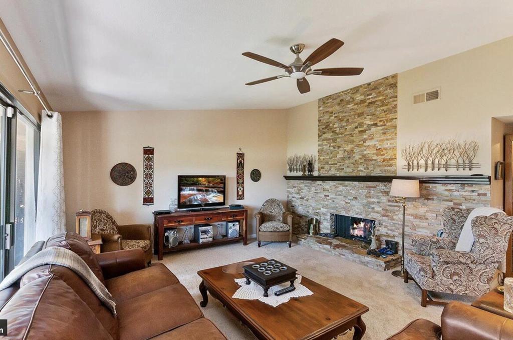 159 Camino Arroyo