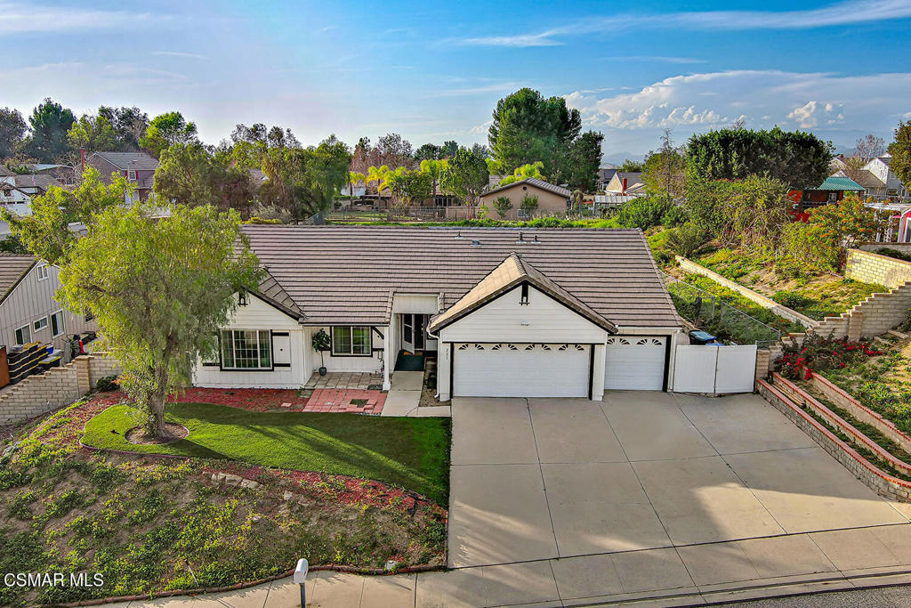 221 Hazelridge Court
