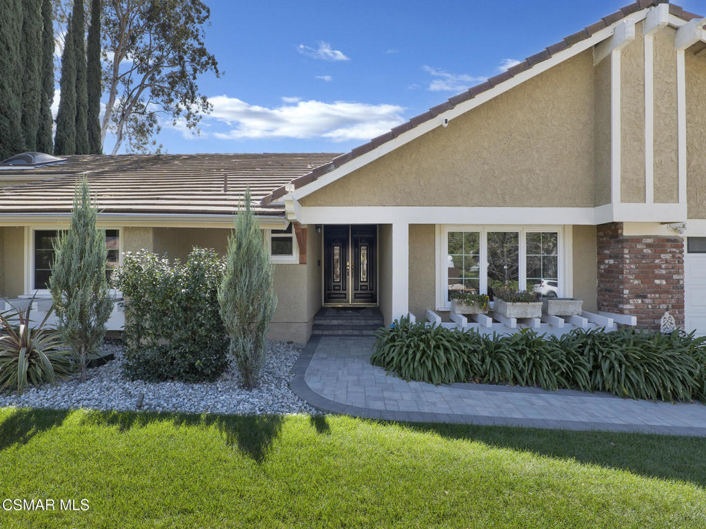 1590 Meander Drive