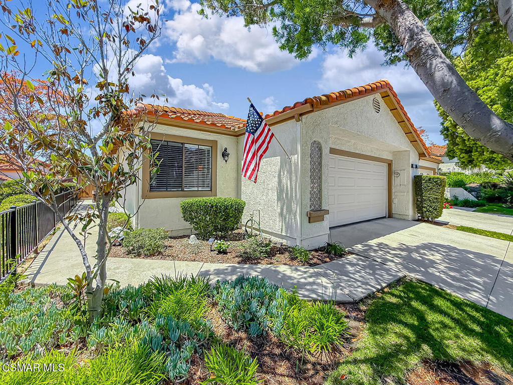 657 Cartpath Place