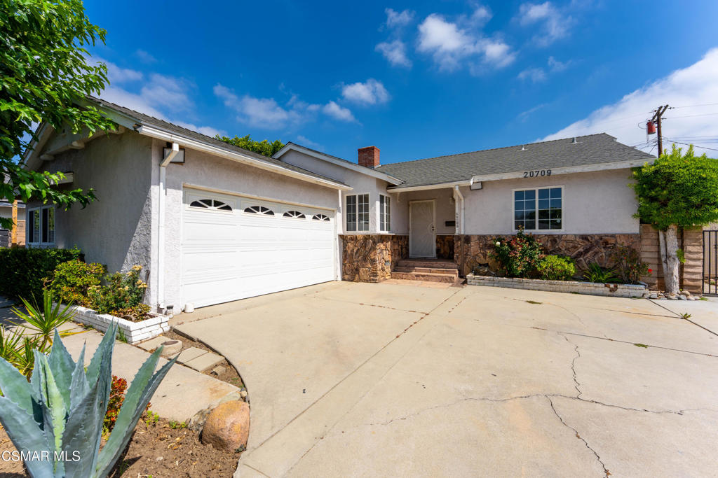 20709 Schoolcraft Street