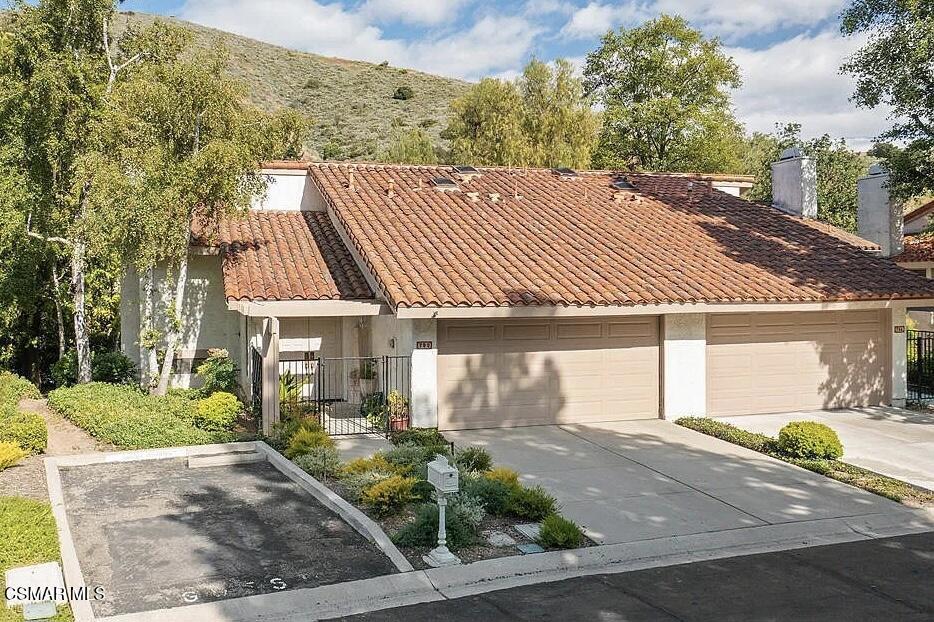 790 Valley Drive