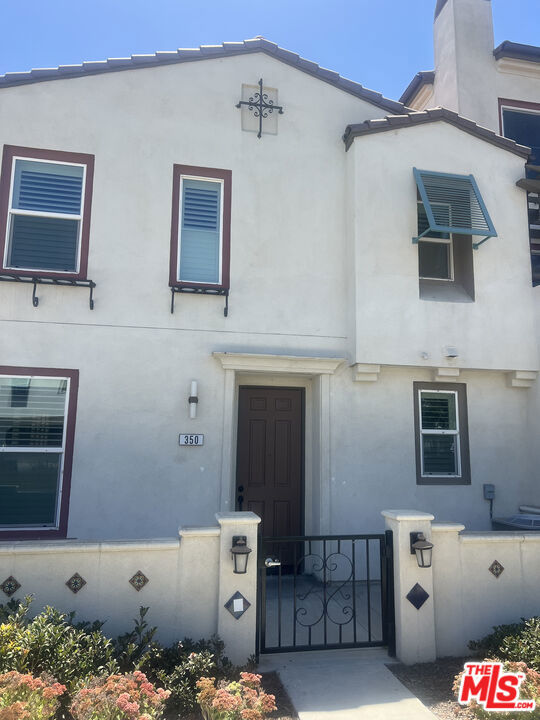 350 Serra Street