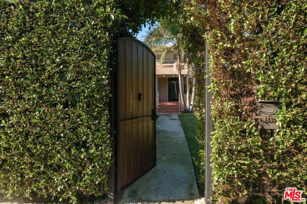 4431 Wilton Place