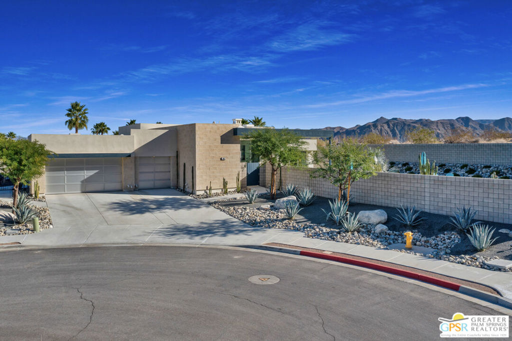 586 Polaris Court