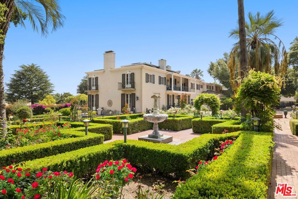820 Verano Drive