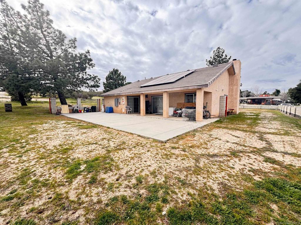 2185 Manzanita Ln