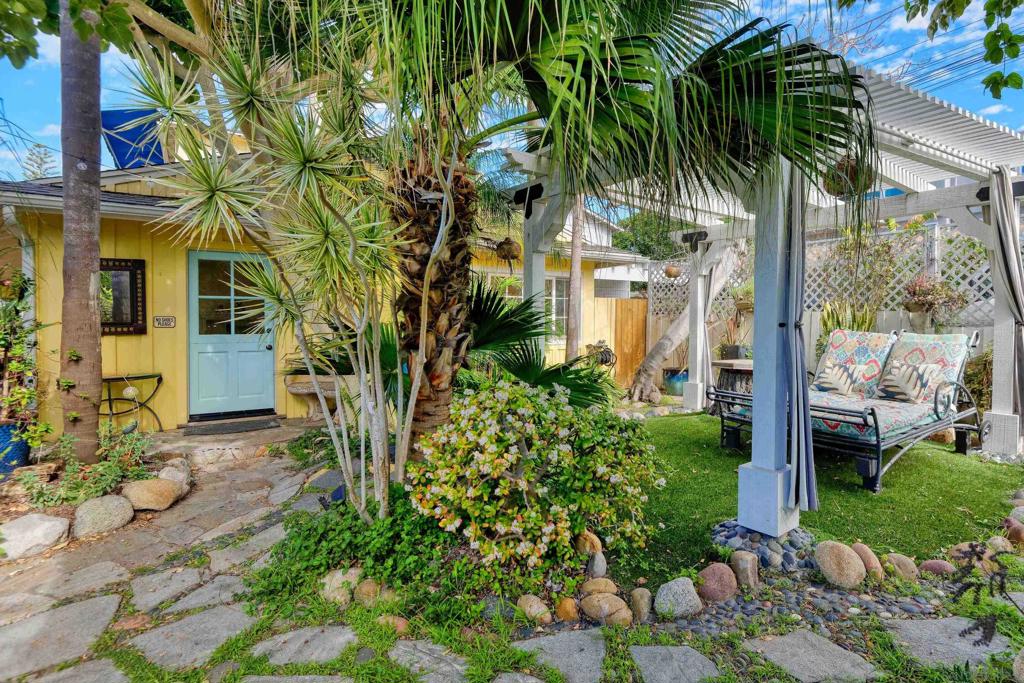 619 Bonair Way