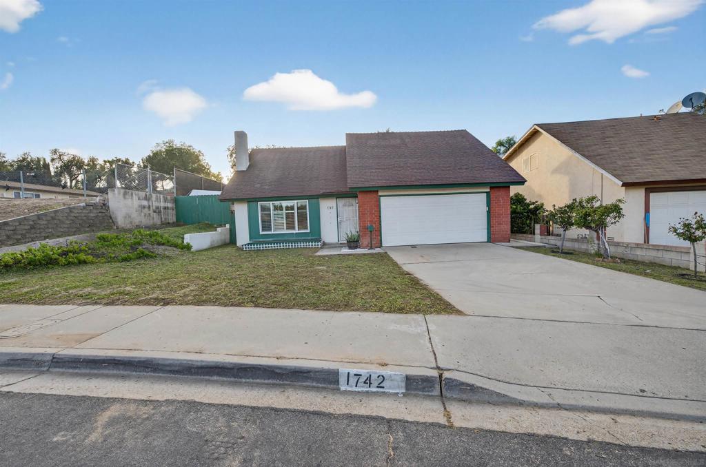 1742 Drexel Dr