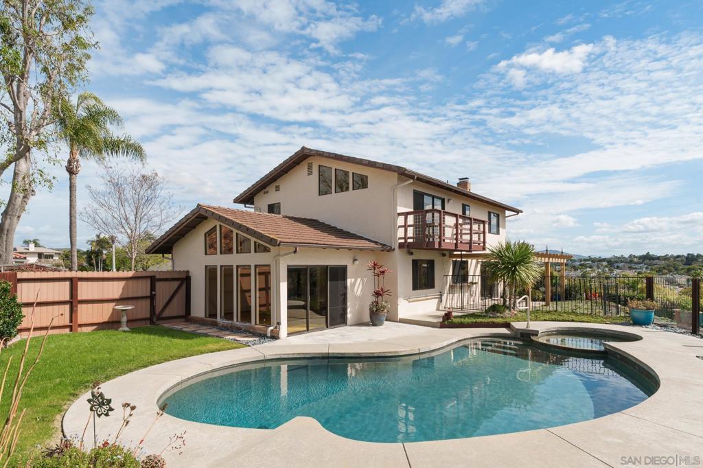 2712 Mateo Pl