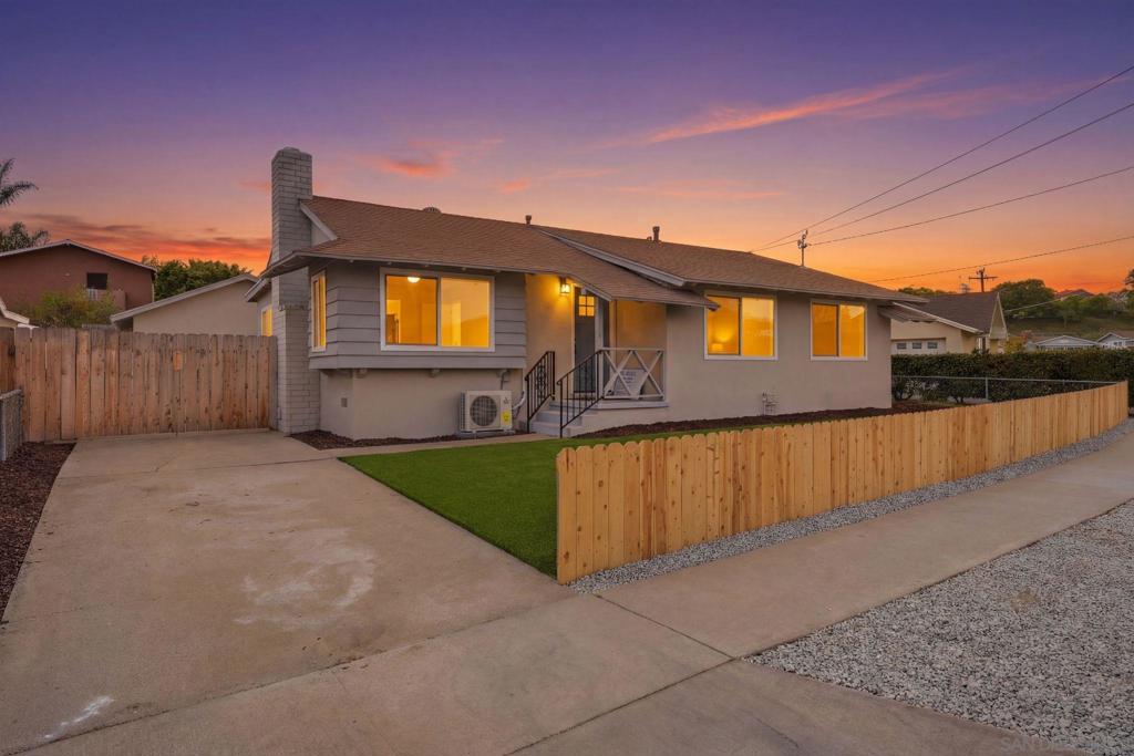2726 Landscape Dr