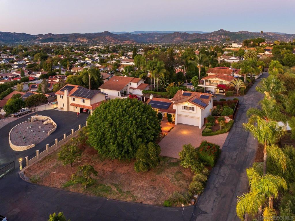 1322 Loma De Paz
