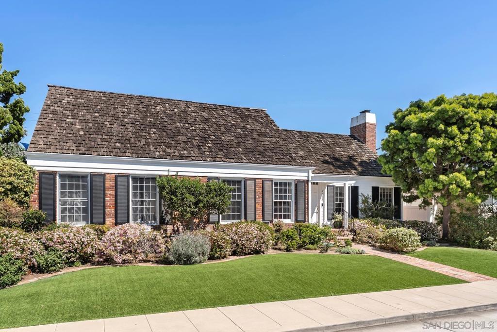 6021 Vista De La Mesa