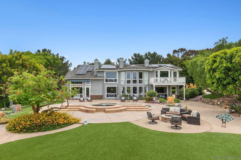 521 Latigo Row