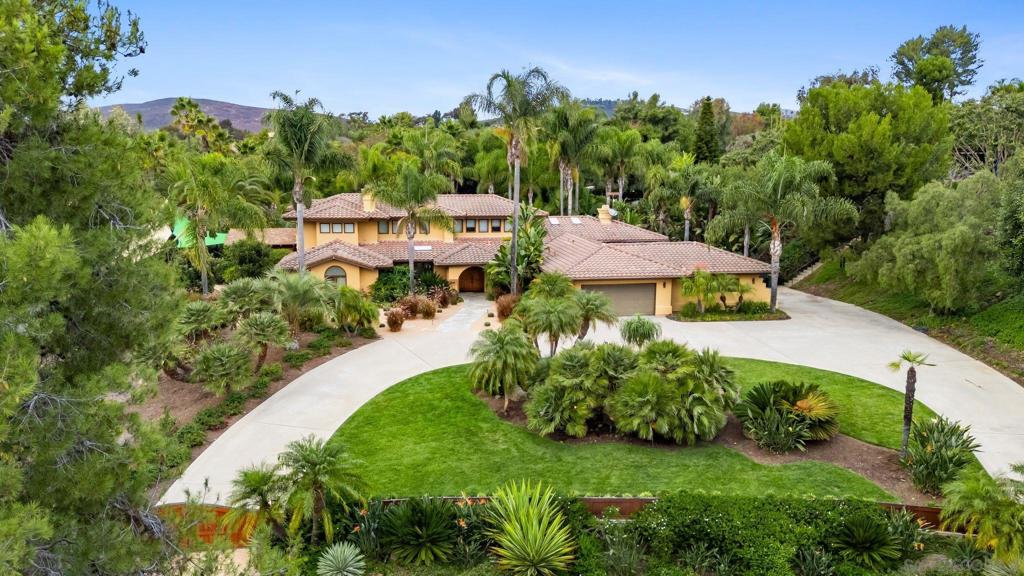 3369 Rocking Horse Cir