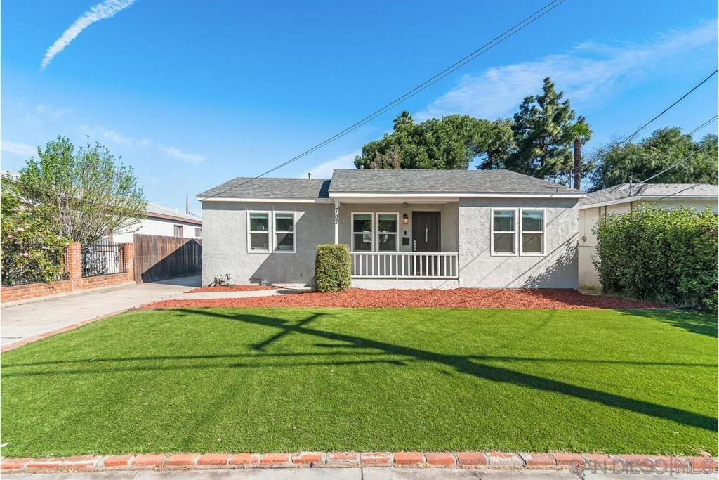 782 W Renette Ave