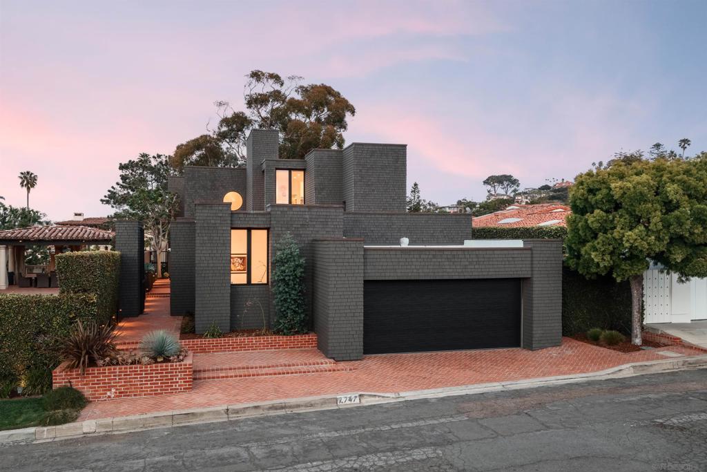 7747 Whitefield
