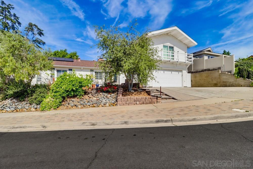 1570 Villa Crest Dr