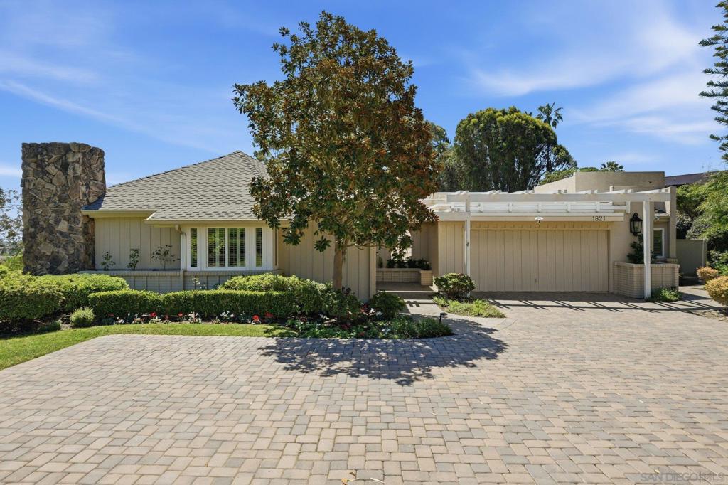 1821 Caminito Monrovia