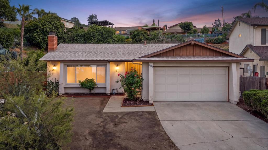 7225 Laura Ct
