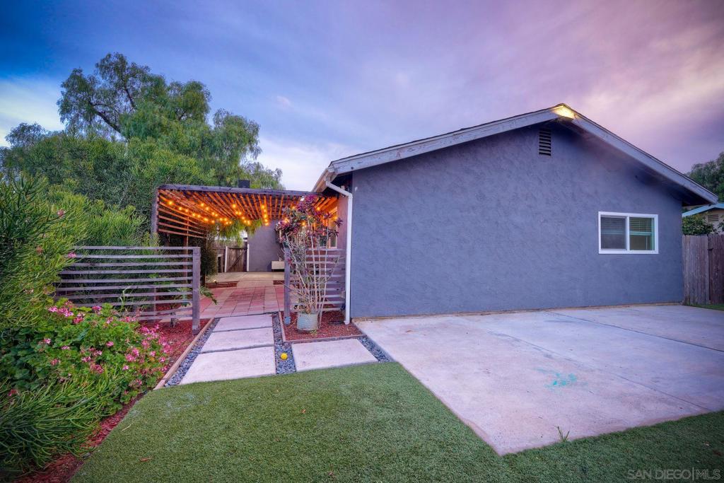 9574 Danancy Ct