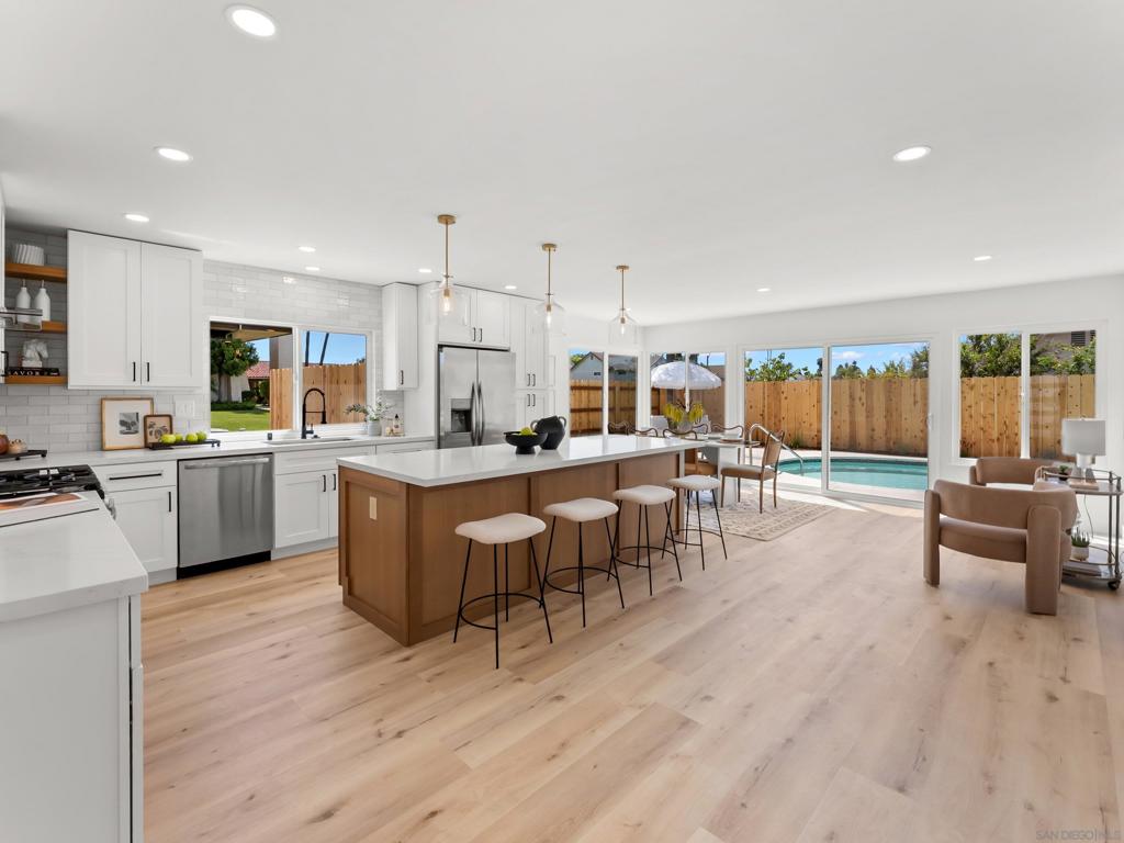 11095 Delphinus Way