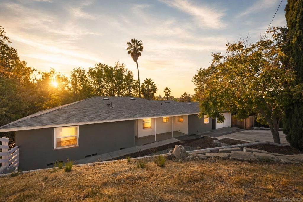 9365 Carmichael Dr