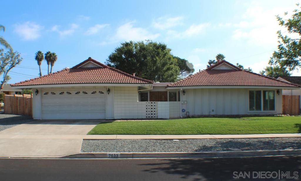 7633 Lake Adlon