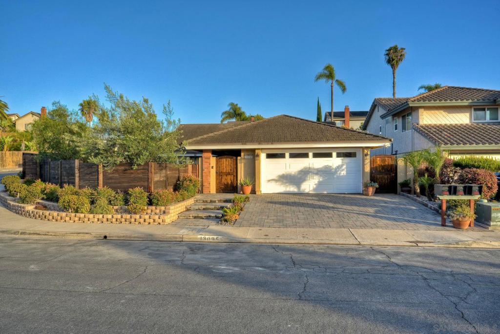 13095 Trail Dust Ave