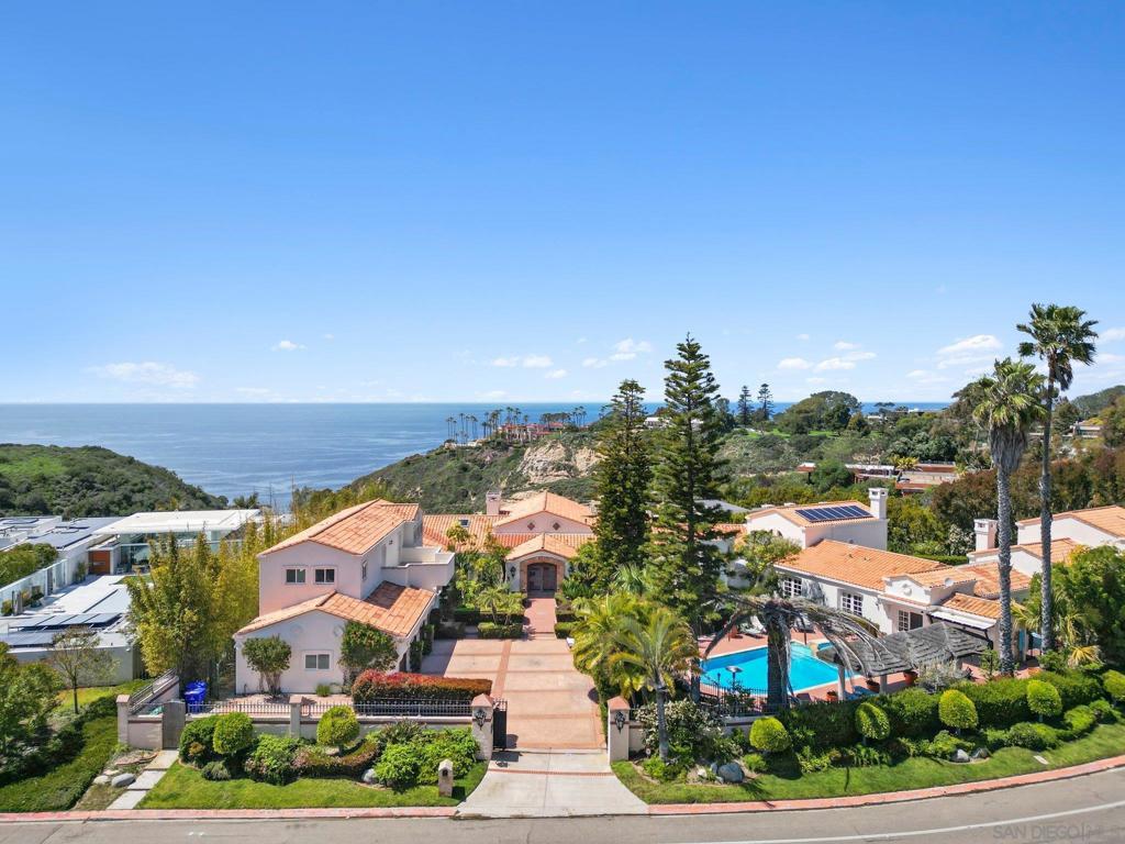 9450 La Jolla Farms Rd