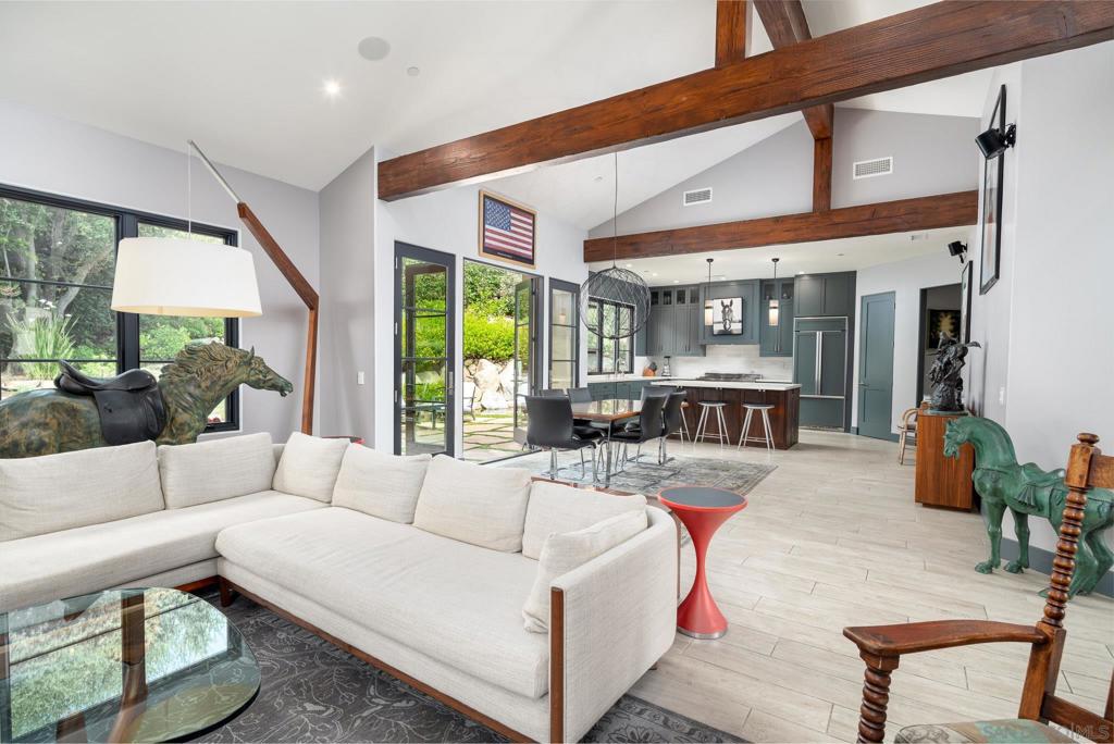 6154 Camino Selva
