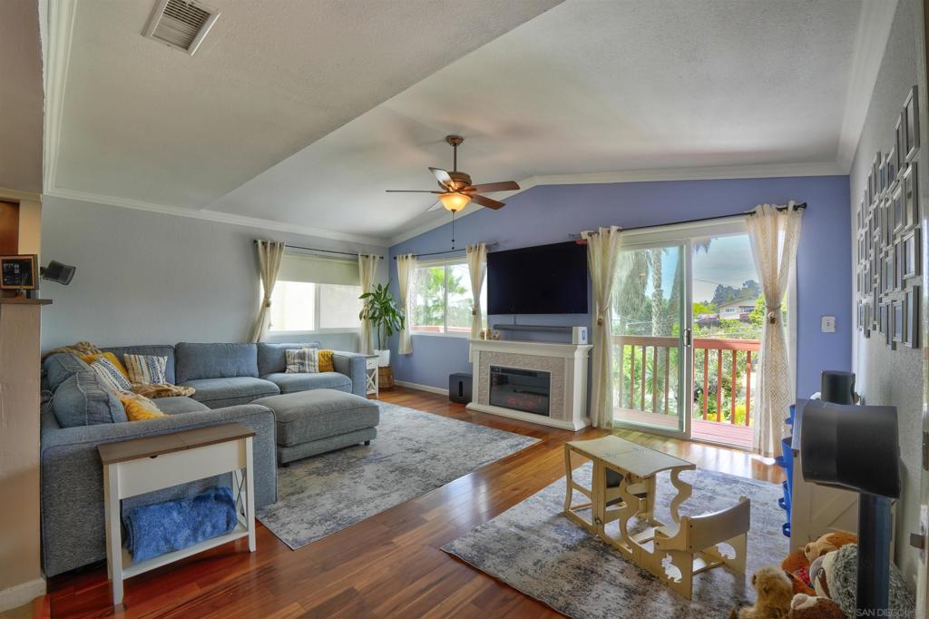 1225 Portola Ave.