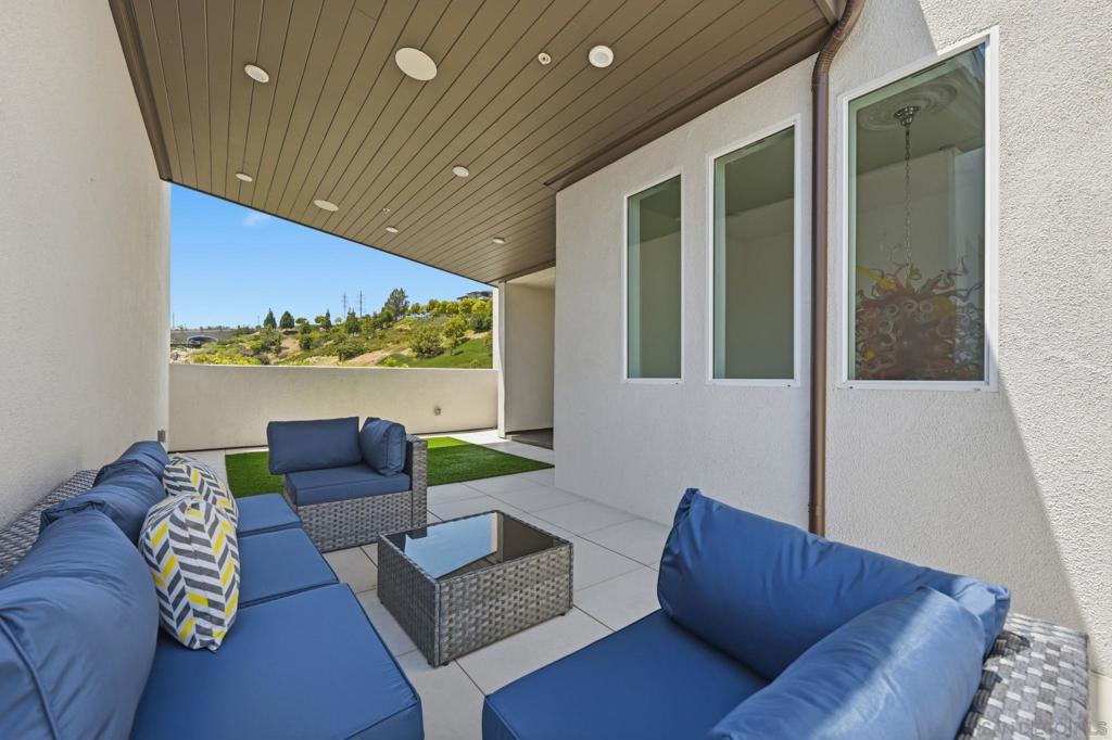 2806 Avella Cir