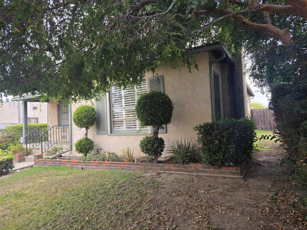 4620 Altadena